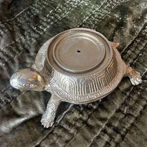 Turtle plant stand/pillar candle holder